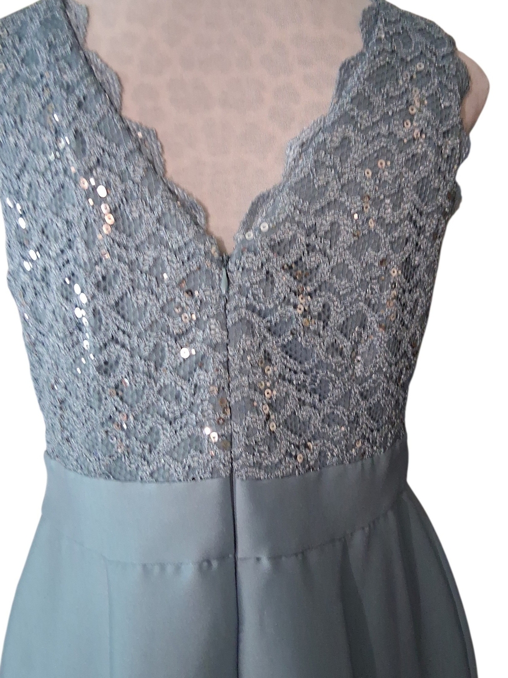 Sleeveless Lace Bodice Evening Gown in Light Bluish/ Seafoam Green Size 12 - Picture 6 of 11